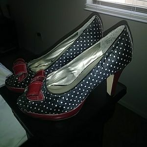 Madden Girl retro pin up polka dot pumps
